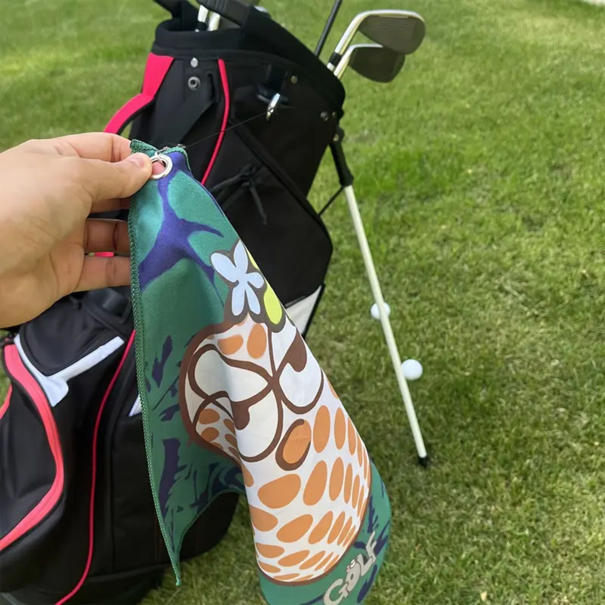 Nouvelle serviette de Golf de  - Golf Equipment Stores avis et prix